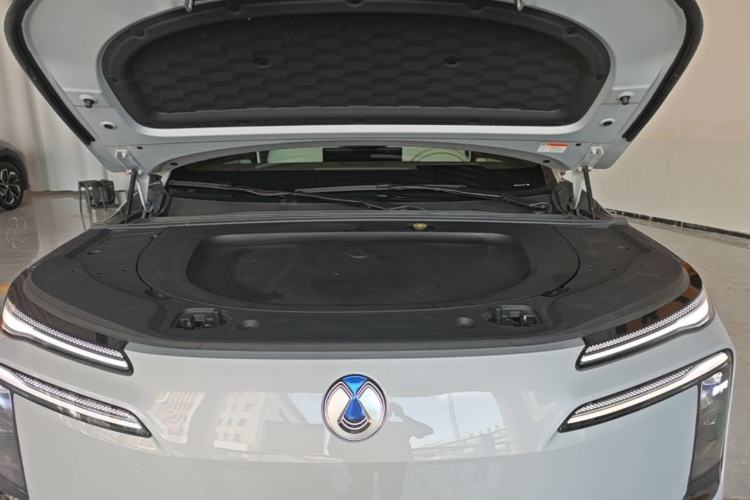 Used Denza N8L 2025 Model Flagship Model Engine Bay