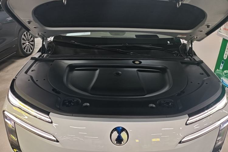 Used Denza N8L 2025 Model Flagship Model Engine Bay