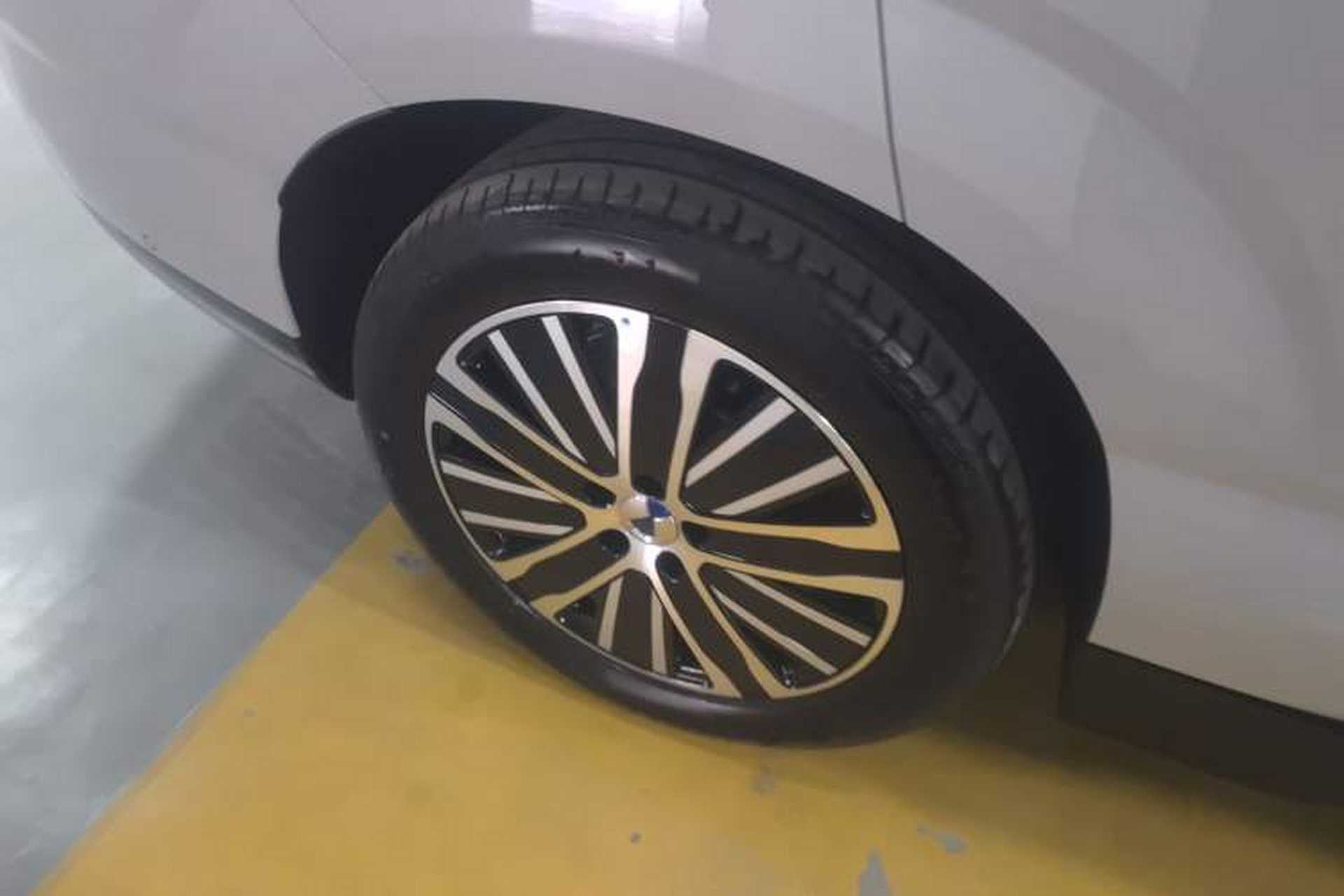 Used Denza N8L 2025 Model Zunrong Model Exterior 5