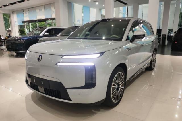 Used Denza N8L 2025 Model Flagship Model