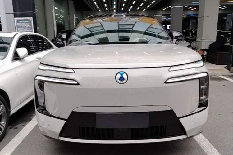 Used Denza N8L 2025 Model Flagship Model Front
