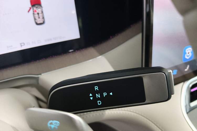 Used Denza N8L 2025 Model Flagship Model Gear Lever