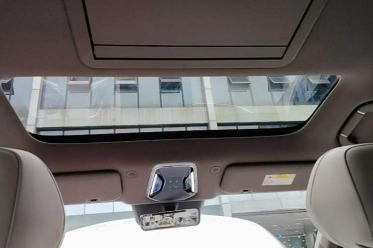 Used Denza N8L 2025 Model Flagship Model Headliner