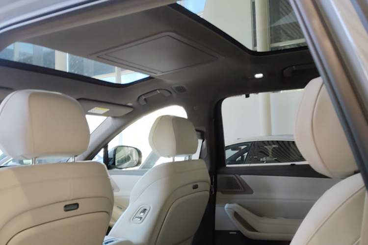 Used Denza N8L 2025 Model Flagship Model Headliner