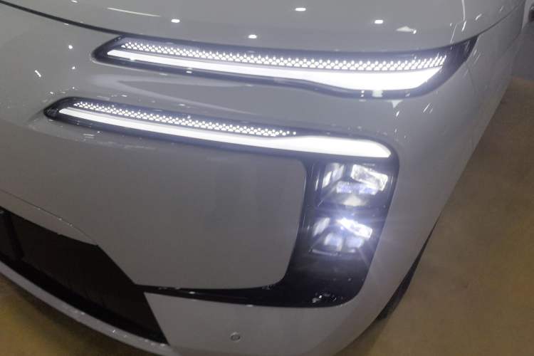 Used Denza N8L 2025 Model Zunrong Model Left Front Headlight