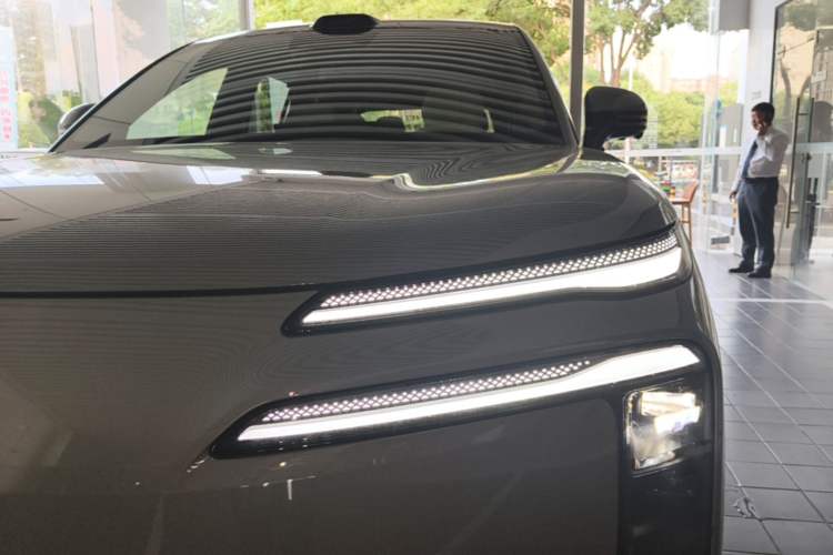 Used Denza N8L 2025 Model Flagship Model Left Front Headlight