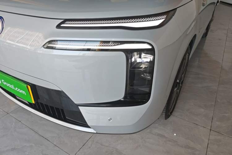 Used Denza N8L 2025 Model Flagship Model Left Front Headlight