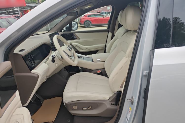 Used Denza N8L 2025 Model Flagship Model Left Front Seat