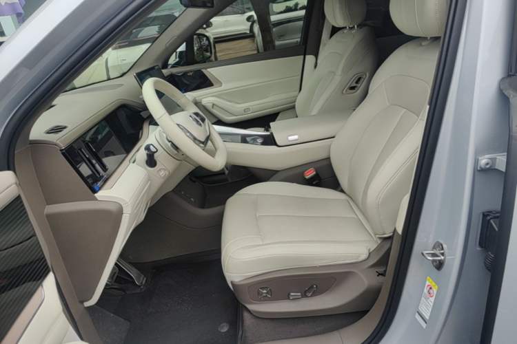 Used Denza N8L 2025 Model Flagship Model Left Front Seat