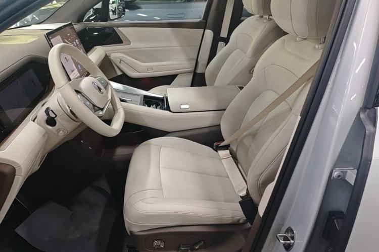 Used Denza N8L 2025 Model Flagship Model Left Front Seat