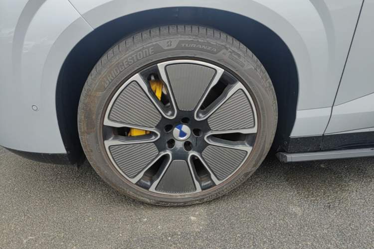 Used Denza N8L 2025 Model Flagship Model Left Front Wheel Hub