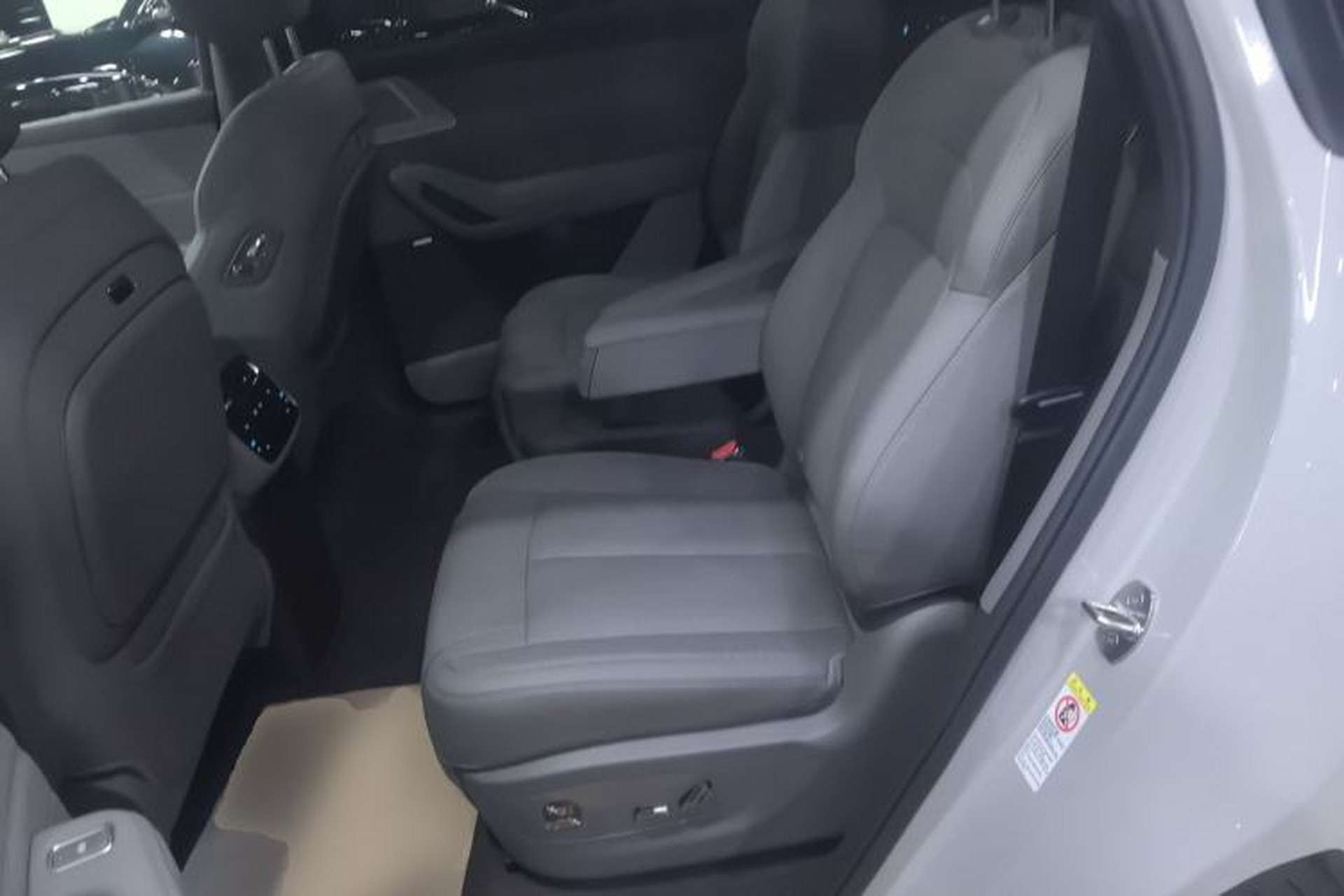 Used Denza N8L 2025 Model Zunrong Model Left Rear Seat