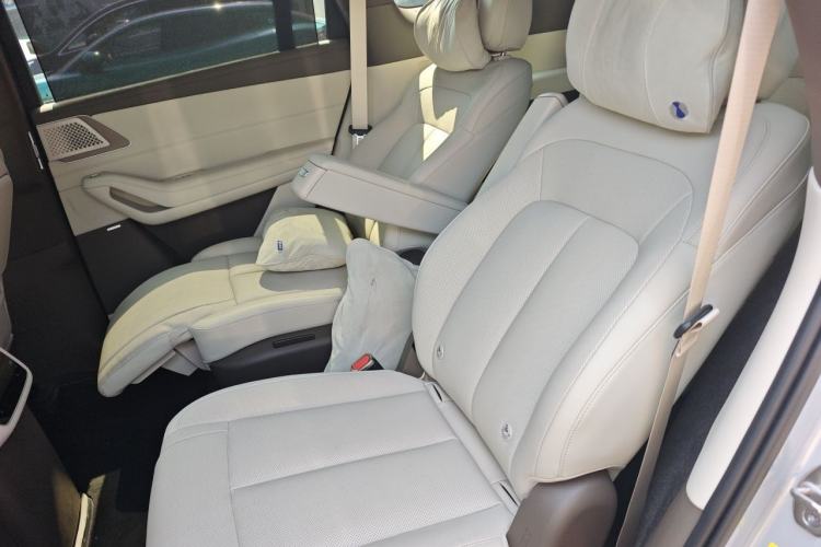 Used Denza N8L 2025 Model Flagship Model Left Rear Seat