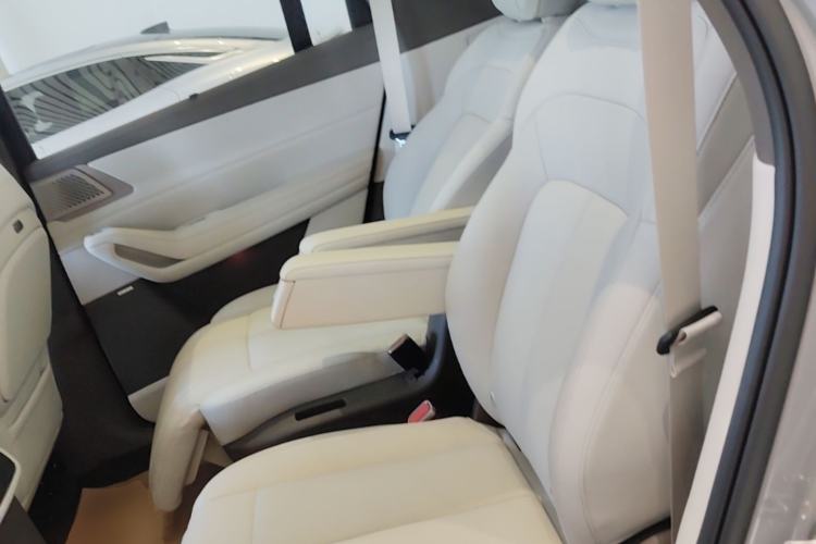 Used Denza N8L 2025 Model Flagship Model Left Rear Seat