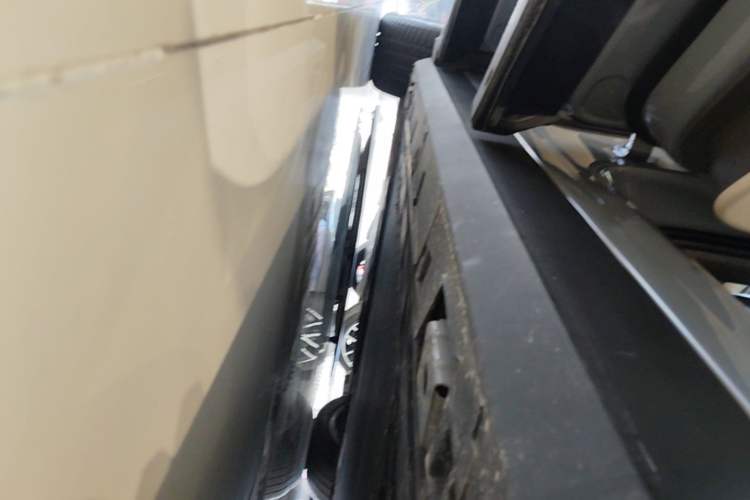 Used Denza N8L 2025 Model Flagship Model Left Side Sill