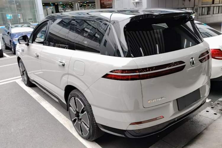 Used Denza N8L 2025 Model Flagship Model Rear Left 45 Deg