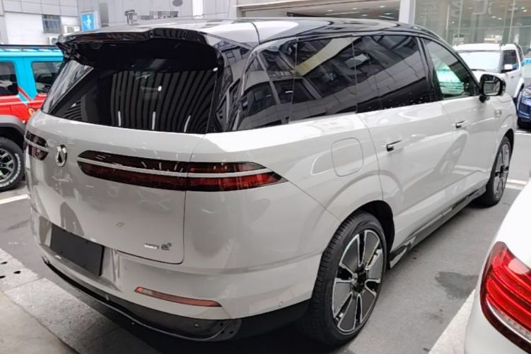 Used Denza N8L 2025 Model Flagship Model Rear Right 45 Deg