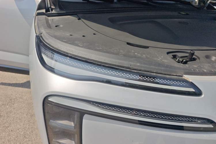 Used Denza N8L 2025 Model Flagship Model Right Front Headlight