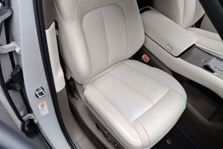 Used Denza N8L 2025 Model Flagship Model Right Front Seat