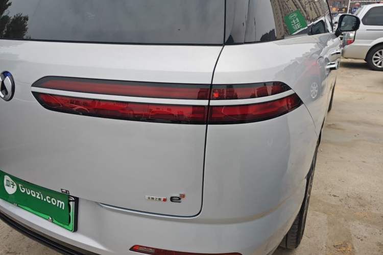 Used Denza N8L 2025 Model Flagship Model Right Rear Taillight
