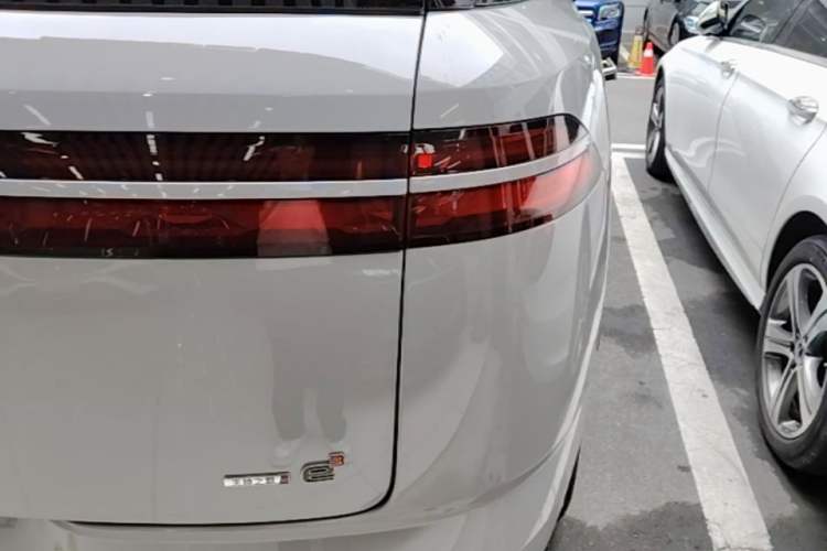 Used Denza N8L 2025 Model Flagship Model Right Rear Taillight