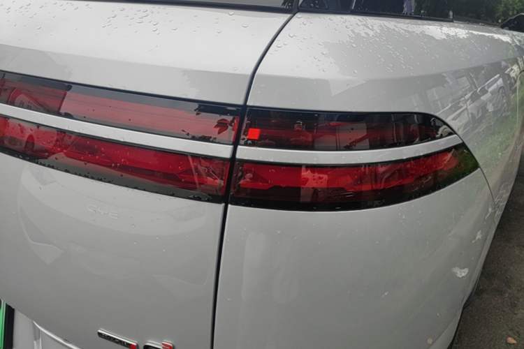 Used Denza N8L 2025 Model Flagship Model Right Rear Taillight