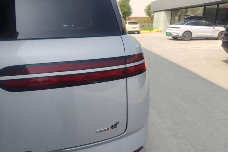 Used Denza N8L 2025 Model Flagship Model Right Rear Taillight