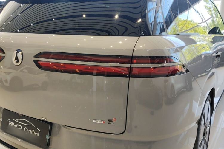 Used Denza N8L 2025 Model Flagship Model Right Rear Taillight