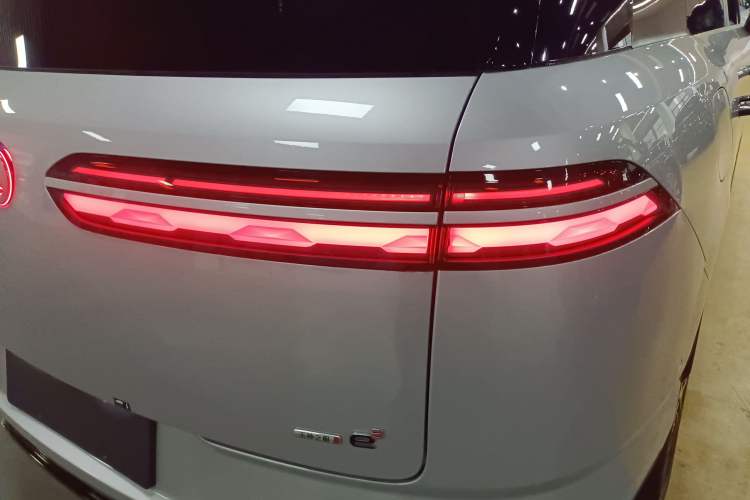 Used Denza N8L 2025 Model Zunrong Model Right Rear Taillight