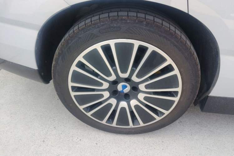 Used Denza N8L 2025 Model Flagship Model Right Rear Wheel Hub