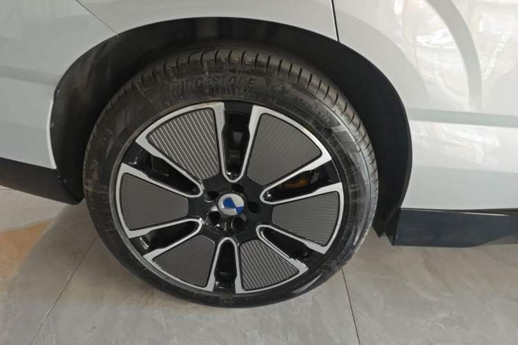 Used Denza N8L 2025 Model Flagship Model Right Rear Wheel Hub