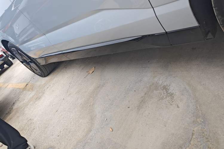 Used Denza N8L 2025 Model Flagship Model Right Side Sill
