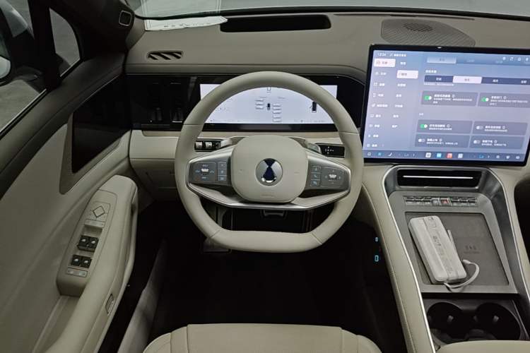 Used Denza N8L 2025 Model Flagship Model Steering Wheel