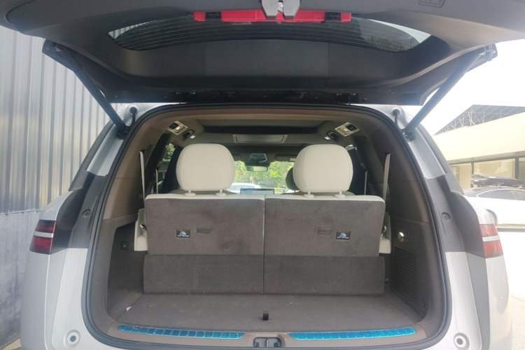 Used Denza N8L 2025 Model Flagship Model Trunk