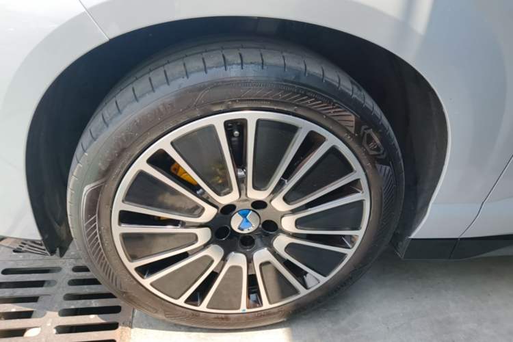 Used Denza N8L 2025 Model Flagship Model Left Front Wheel Hub