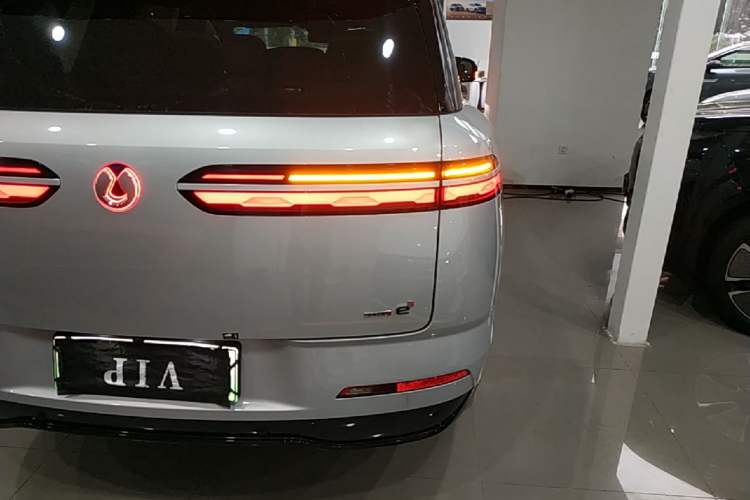 Used Denza N8L 2025 Model Flagship Model Right Rear Taillight
