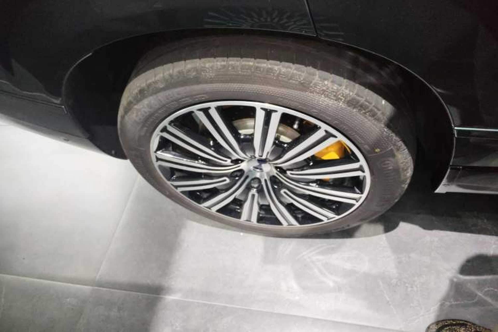 Used Denza N9 2025 Prestige Version Right Rear Wheel Hub