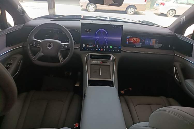 Used Denza N9 2025 Prestige Version Center Console
