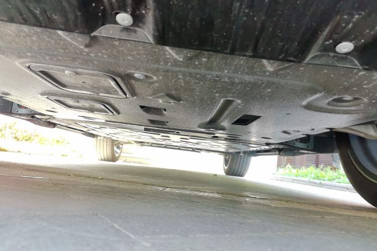 Used Denza N9 2025 Flagship Model Chassis Front