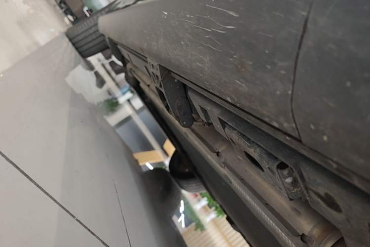 Used Denza N9 2025 Prestige Version Chassis Front Right