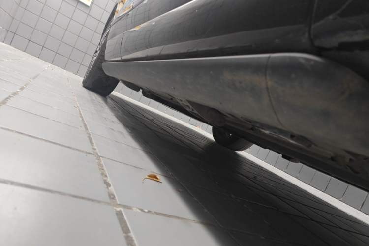 Used Denza N9 2025 Prestige Version Chassis Front Right