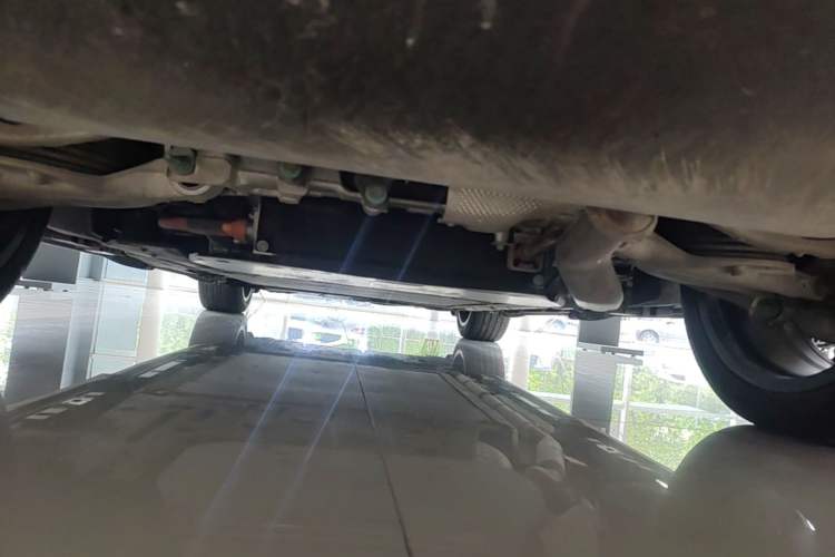 Used Denza N9 2025 Prestige Version Chassis Rear