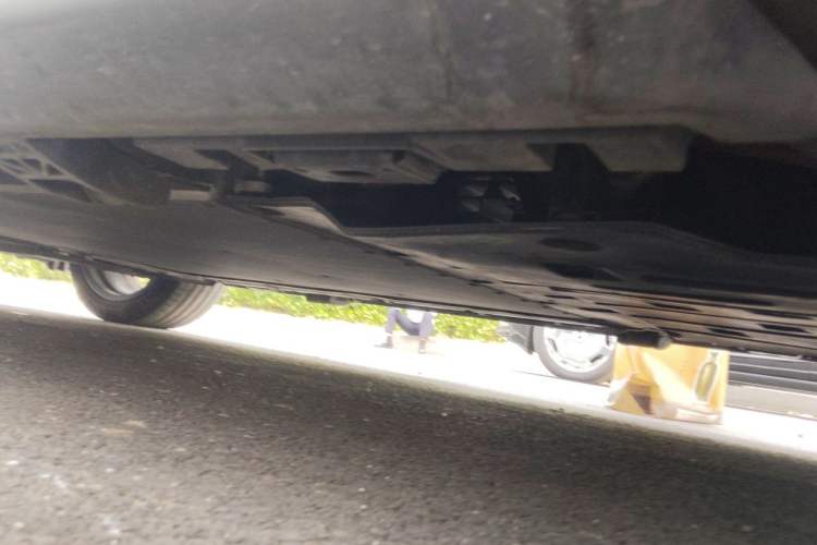 Used Denza N9 2025 Flagship Model Chassis Rear Left