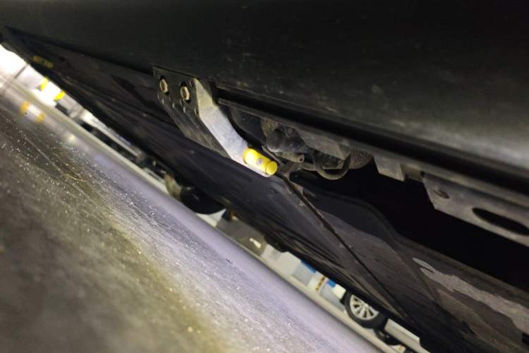 Used Denza N9 2025 Prestige Version Chassis Rear Left