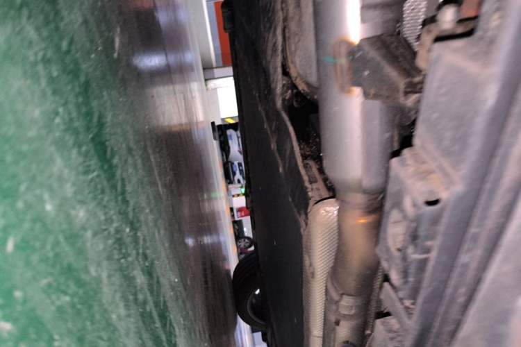 Used Denza N9 2025 Flagship Model Chassis Rear Right