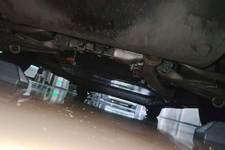 Used Denza N9 2025 Prestige Version Chassis Rear
