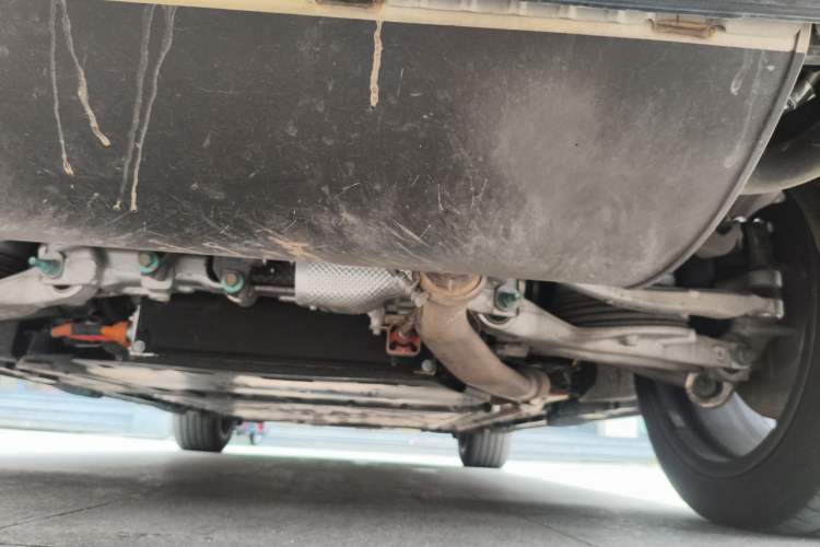 Used Denza N9 2025 Flagship Model Chassis Rear
