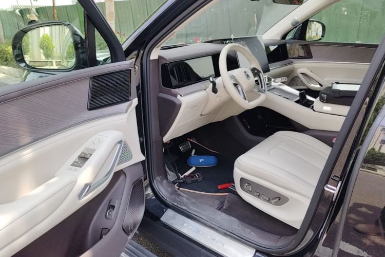 Used Denza N9 2025 Prestige Version Driver Seat