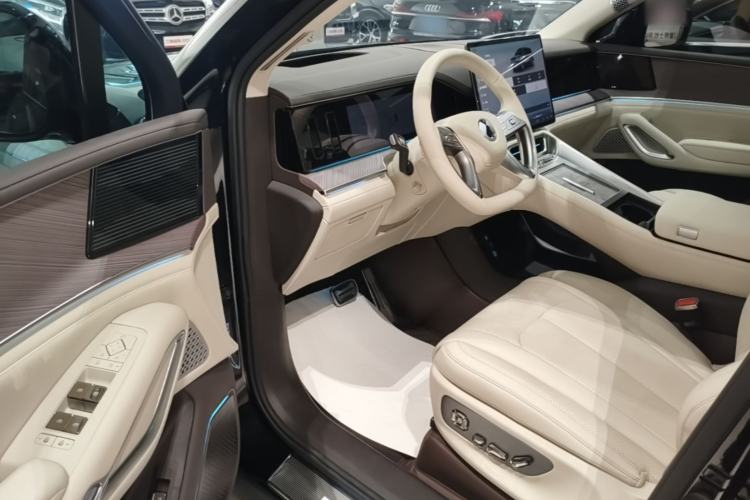 Used Denza N9 2025 Flagship Model Driver Seat