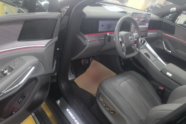 Used Denza N9 2025 Prestige Version Driver Seat